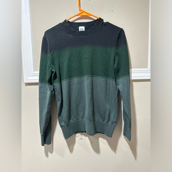 Green Gap‎ sweater - Picture 1 of 3